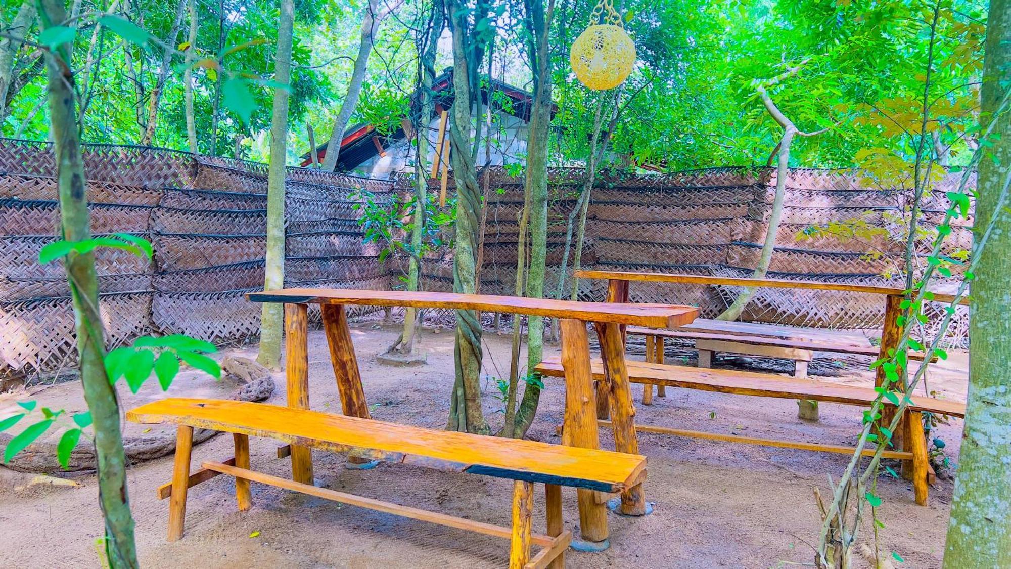 Jungle Host Hostel And Tree House Sigiriya Exterior photo
