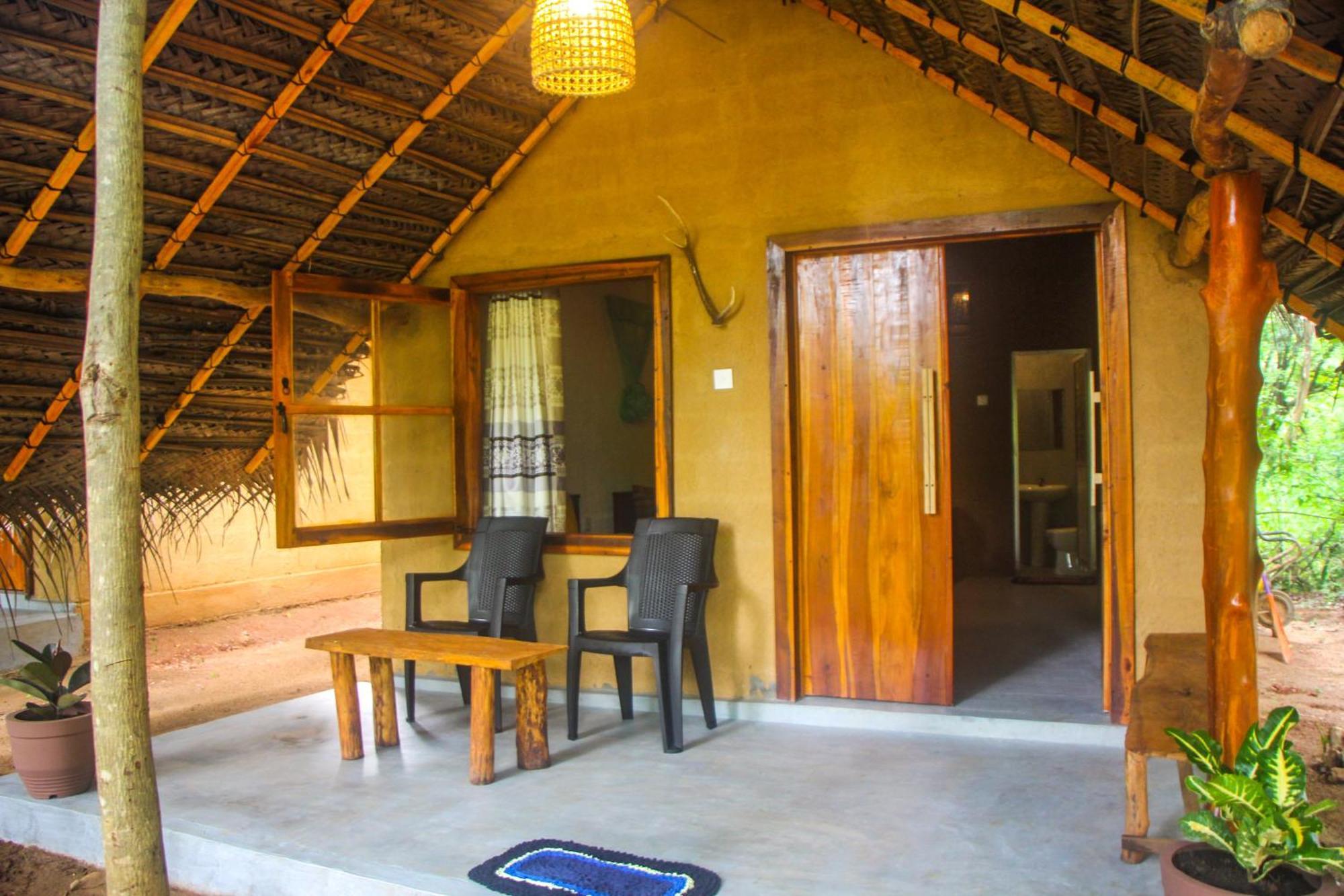 Jungle Host Hostel And Tree House Sigiriya Exterior photo